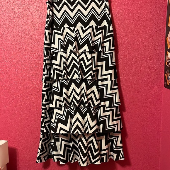 Ruffled skirt - Picture 1 of 2